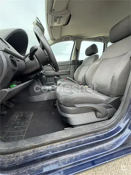 Usado VW Polo Trendline 75 CV (55 kW) 2003 Azul Berlina