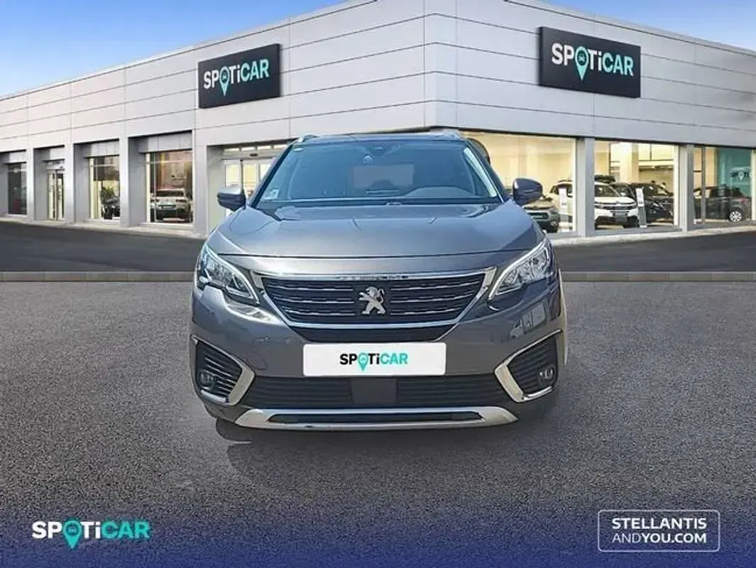 Usado Peugeot 5008 Allure 131 CV (96 kW) 2019 Gris SUV