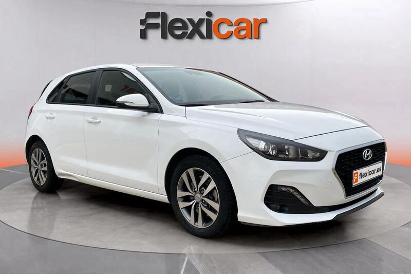 Blanco Usado 2019 Hyundai i30 Berlina | 13.290 € (Precio justo) - Imagen 1/4
