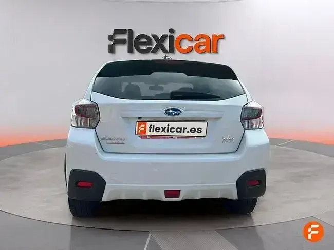 Usado Subaru XV 114 CV (83 kW) 2018 Blanco SUV
