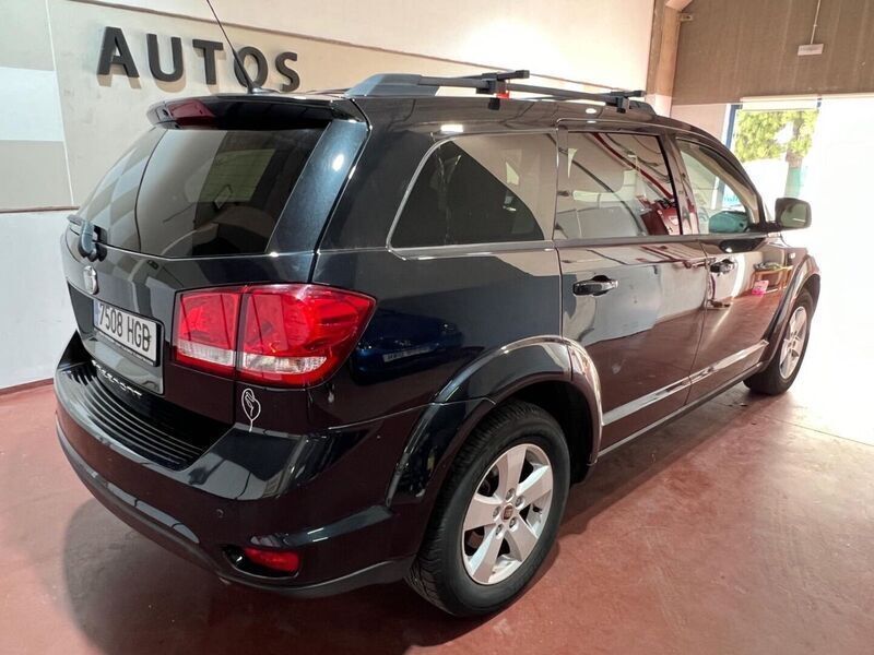 Usado Fiat Freemont Urban 140 CV (102 kW) 2011 Negro SUV