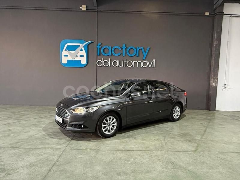 Gris / plata Usado 2016 Ford Mondeo Titanium Berlina | 10.900 € (Precio justo) - Imagen 1/4