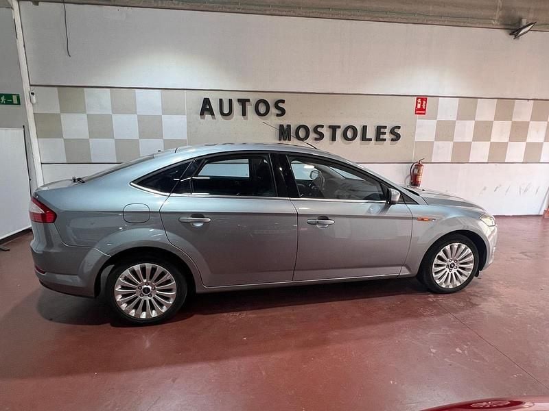 Gris / plata Usado 2010 Ford Mondeo Titanium Berlina | 6750 € (Precio justo) - Imagen 1/4