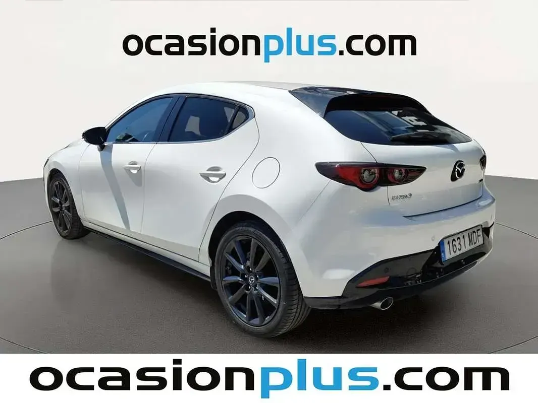 Usado Mazda 3 Homura-Line 122 CV (89 kW) 2022 Blanco Utilitario