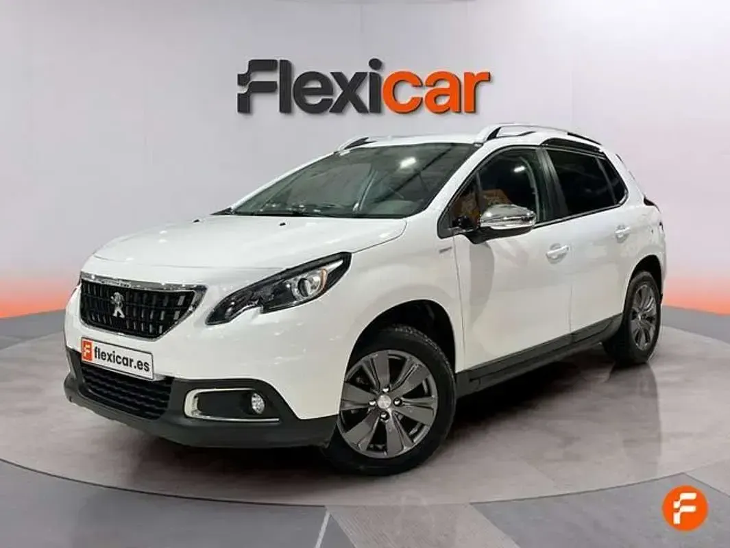 Usado Peugeot 2008 Style 82 CV (60 kW) 2019 Blanco SUV