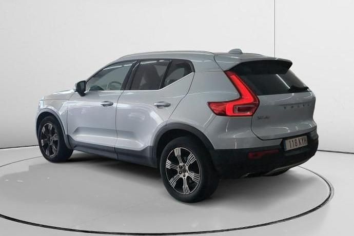 Usado Volvo XC40 Inscription 150 CV (110 kW) 2019 Gris SUV