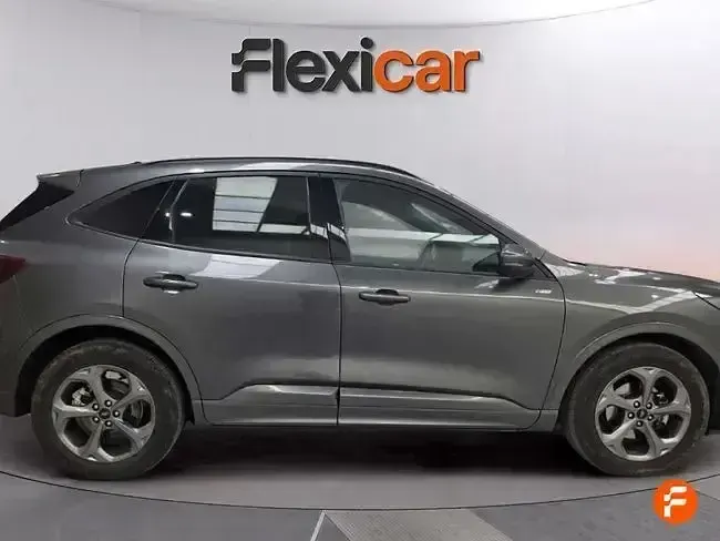 Usado Ford Kuga ST-Line 150 CV (110 kW) 2025 Gris SUV
