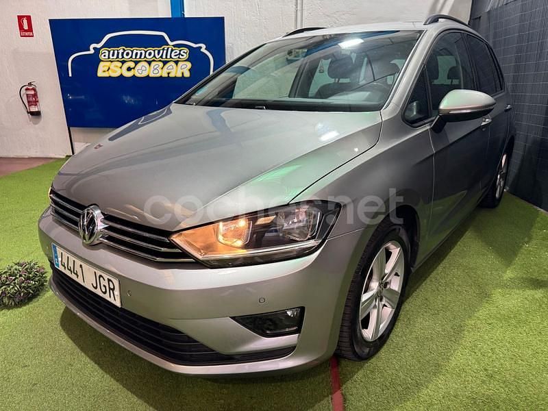 Gris / plata Usado 2015 VW Golf Sportsvan Advance Monovolumen | 8990 € (Precio justo) - Imagen 1/3