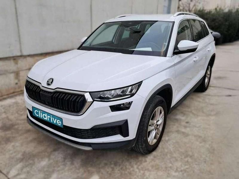 Usado Skoda Kodiaq Ambition 150 CV (110 kW) 2022 Blanco SUV