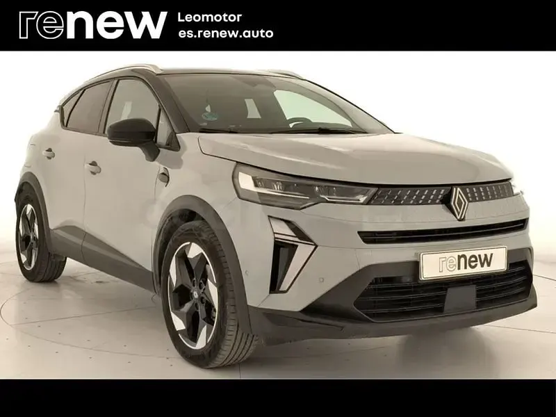 Usado Renault Captur Techno 100 CV (73 kW) 2025 Gris / plata SUV
