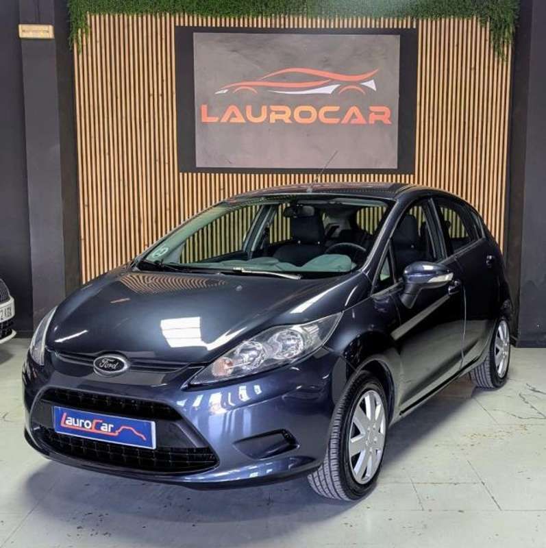 Usado 2010 Ford Fiesta Trend Utilitario | 5999 € (Precio justo) - Imagen 1/4