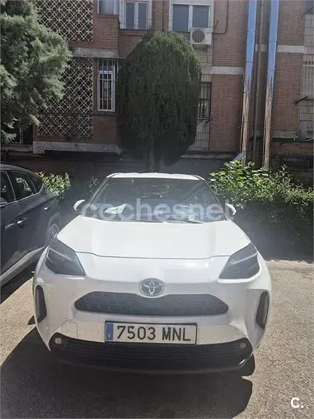 Usado Toyota Yaris Cross 116 CV (85 kW) 2024 Blanco SUV