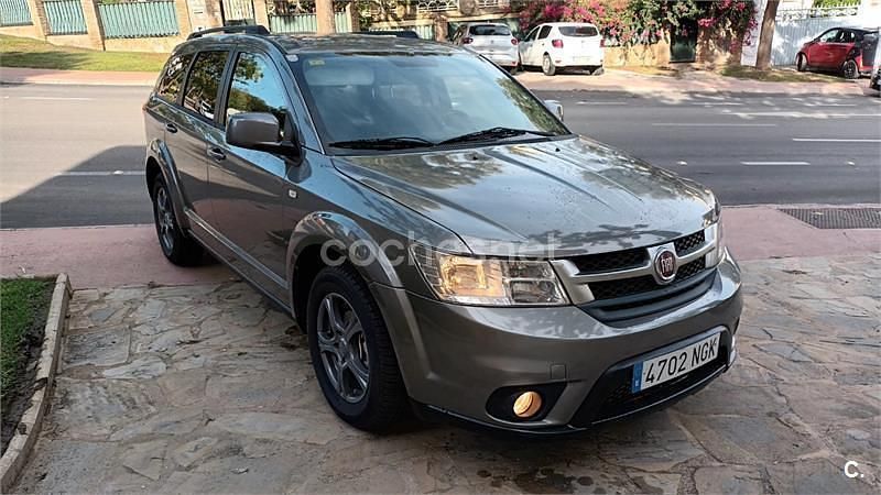 Usado Fiat Freemont Lounge 140 CV (102 kW) 2014 Gris / plata SUV