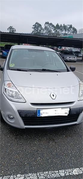 Usado Renault Clio IV Authentique 75 CV (55 kW) 2012 Gris / plata Berlina