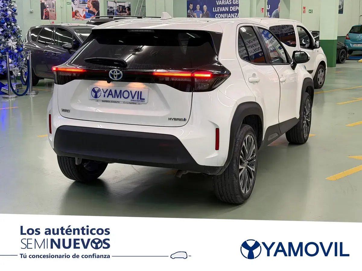 Usado Toyota Yaris Style 116 CV (85 kW) 2022 Blanco Utilitario