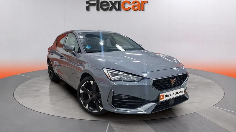 Begagnad Cupra Leon 150 HK (110 kW) 2024 Grå Sedan