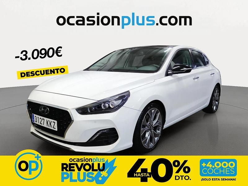 Usado Hyundai i30 Style 140 CV (102 kW) 2018 Blanco