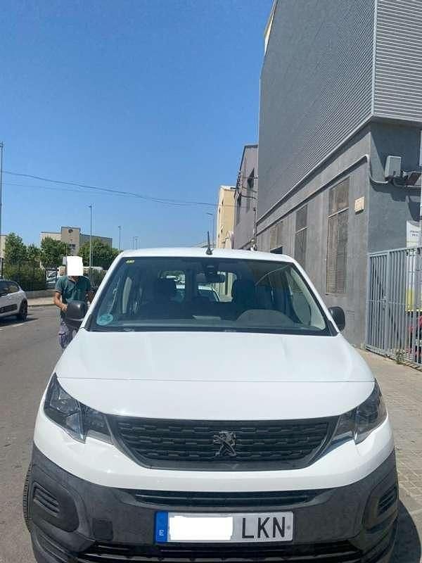 Usado Peugeot Rifter Active 102 CV (75 kW) 2020 Blanco Monovolumen