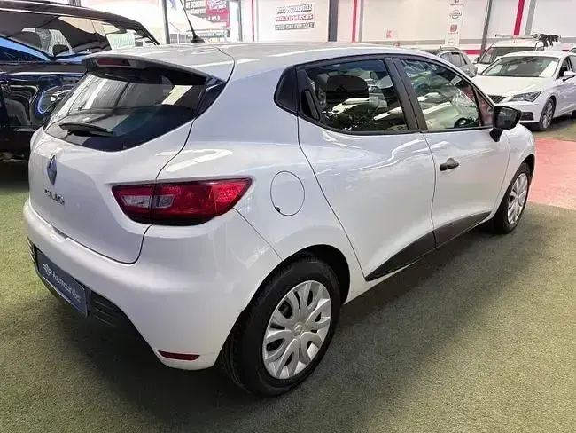 Usado Renault Clio Business 75 CV (55 kW) 2019 Blanco Utilitario