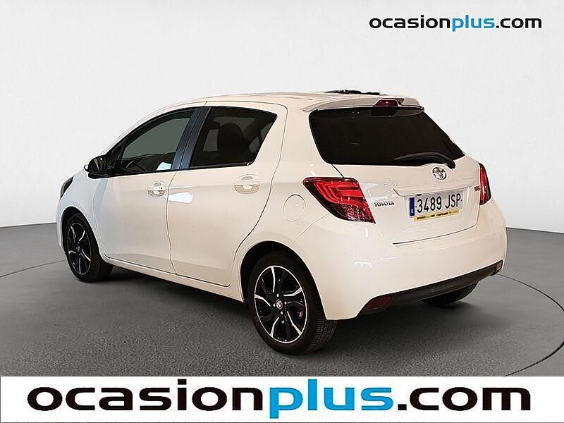 Usado Toyota Yaris Active 99 CV (72 kW) 2016 Blanco Utilitario