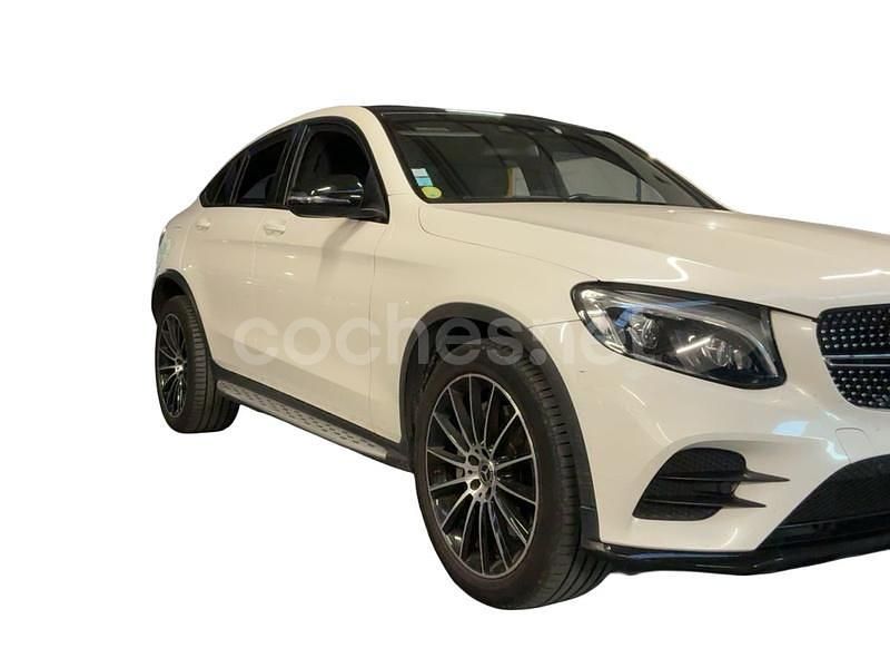 Usado Mercedes GLC220 AMG line 170 CV (125 kW) 2017 Blanco SUV