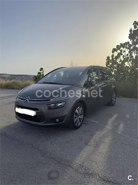 Usado Citroën Grand C4 Picasso Feel 120 CV (88 kW) 2016 Marrón Monovolumen