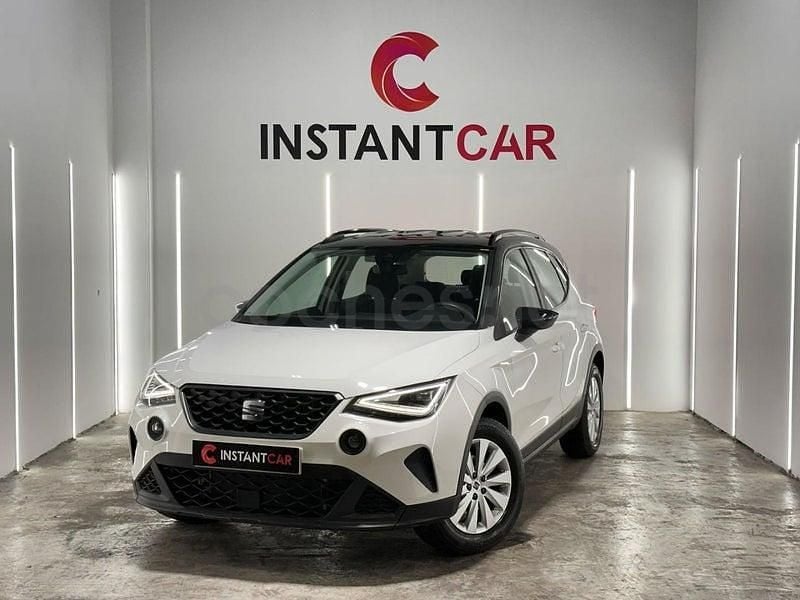 Usado Seat Arona Style 110 CV (80 kW) 2023 Blanco SUV