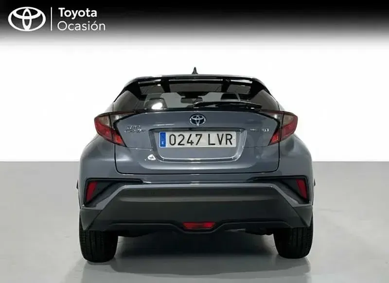 Usado Toyota C-HR Advance 122 CV (89 kW) 2021 Gris / plata SUV