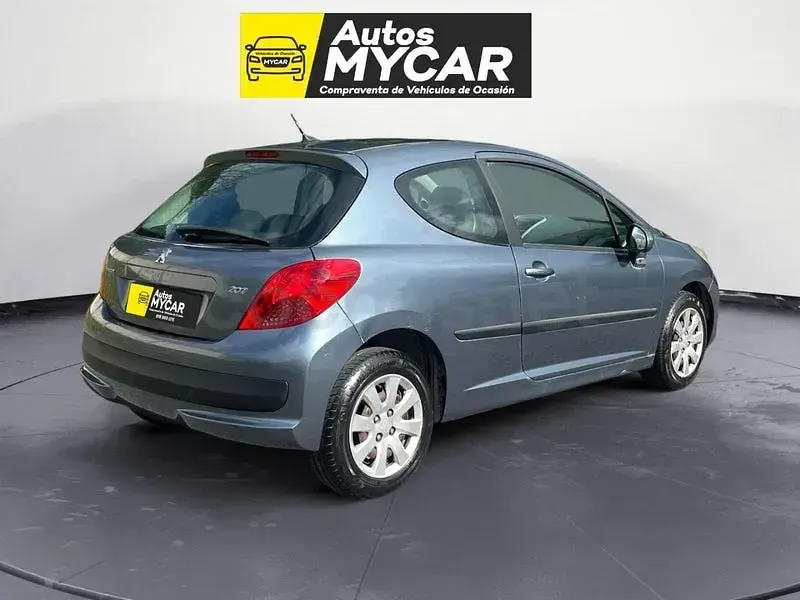Usado Peugeot 207 90 CV (66 kW) 2006 Gris / plata Berlina