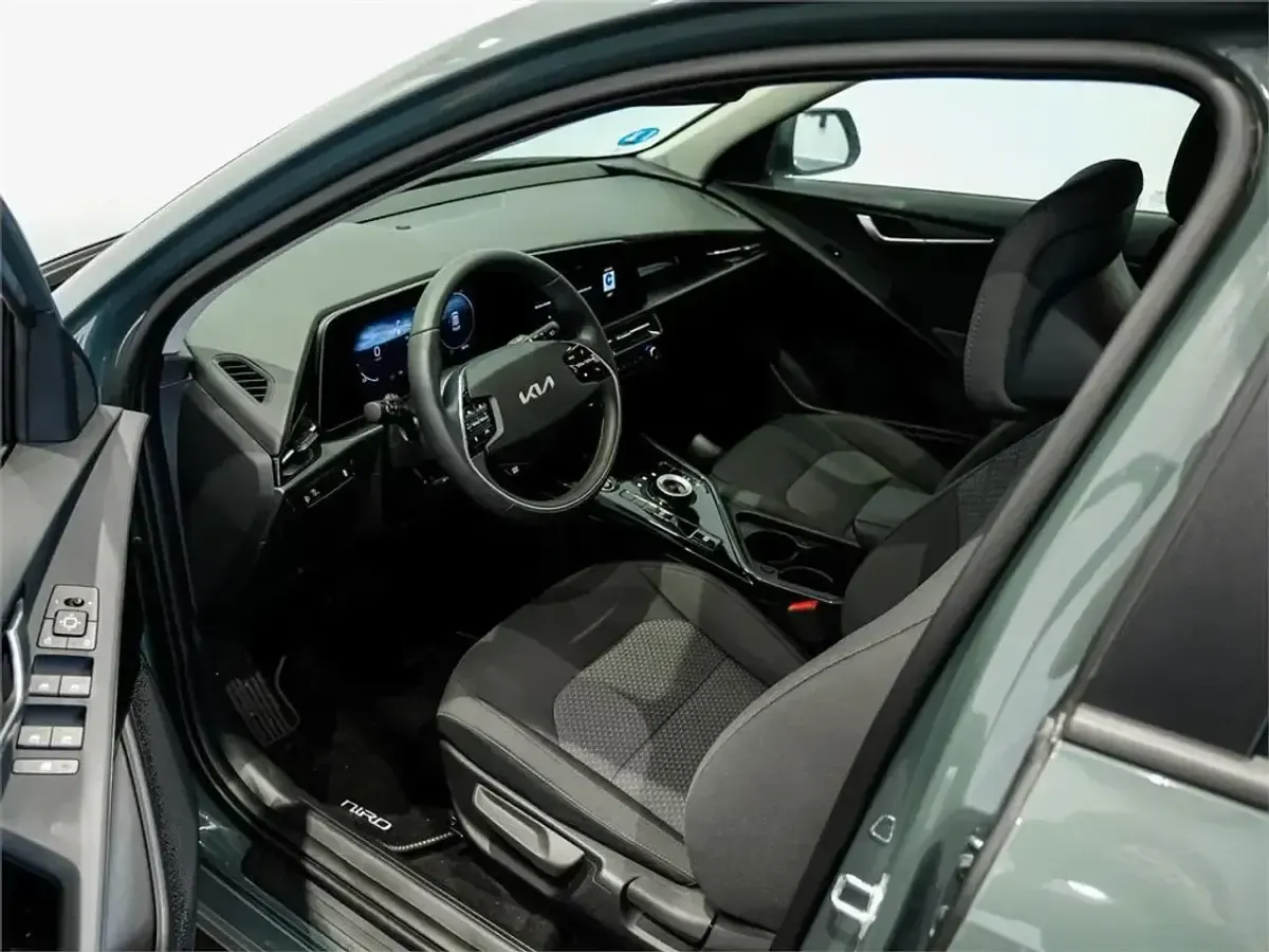 Usado Kia e-Niro 150 kW (204 CV) 2025 Verde SUV