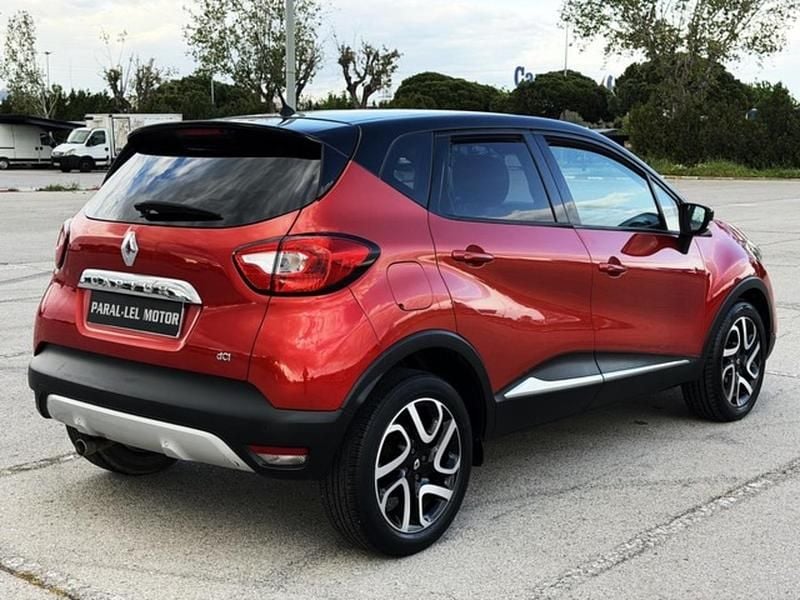 Usado Renault Captur Intens 90 CV (66 kW) 2015 Granate SUV
