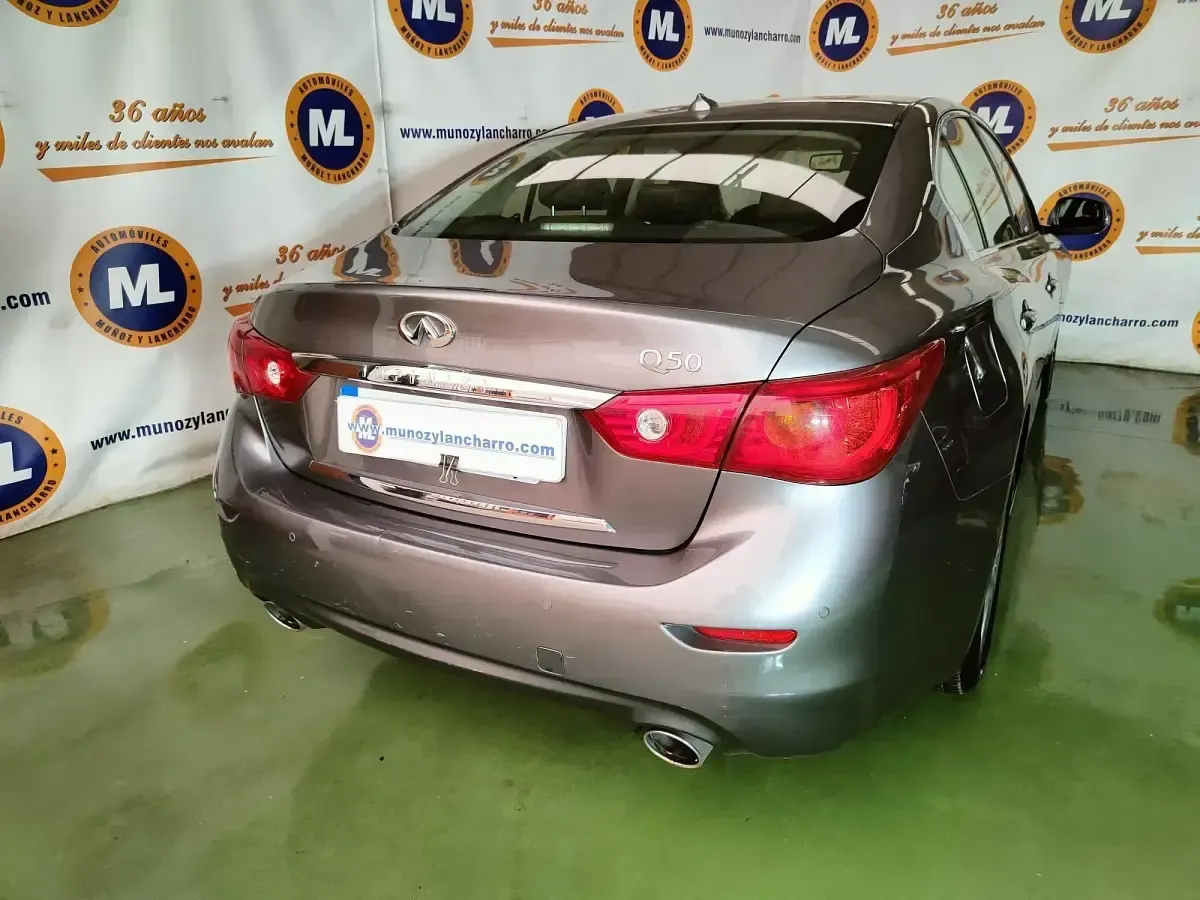 Usado Infiniti Q50 170 CV (125 kW) 2017 Gris Berlina