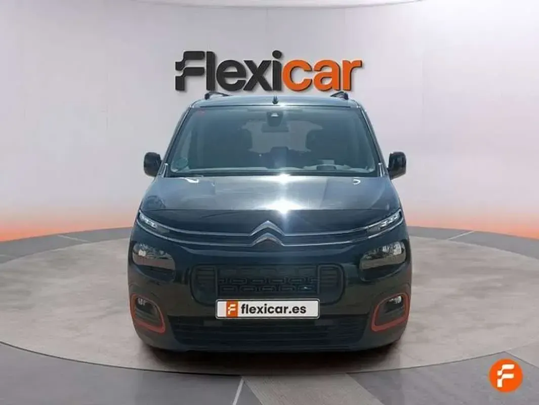 Usado Citroën Berlingo Shine 131 CV (96 kW) 2021 Negro Monovolumen