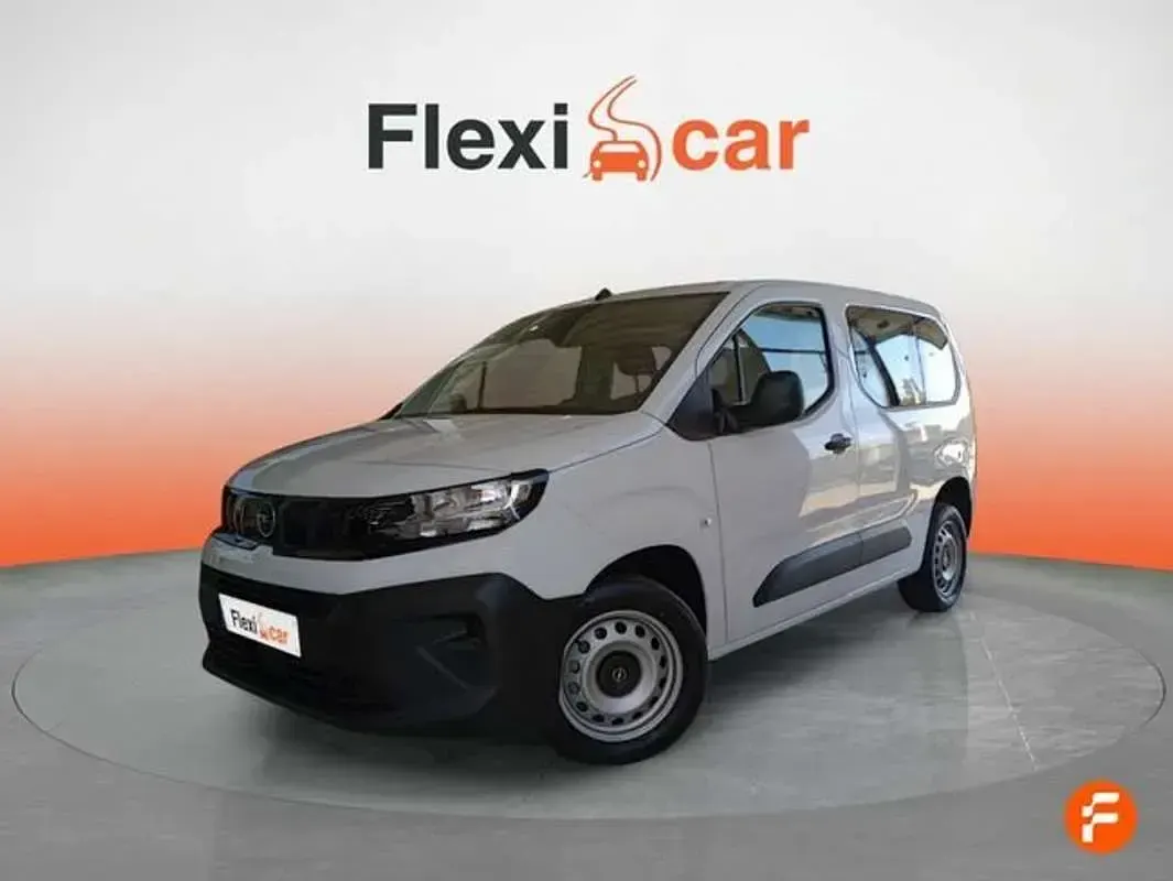 Usado Opel Combo S 101 CV (74 kW) 2024 Blanco Monovolumen