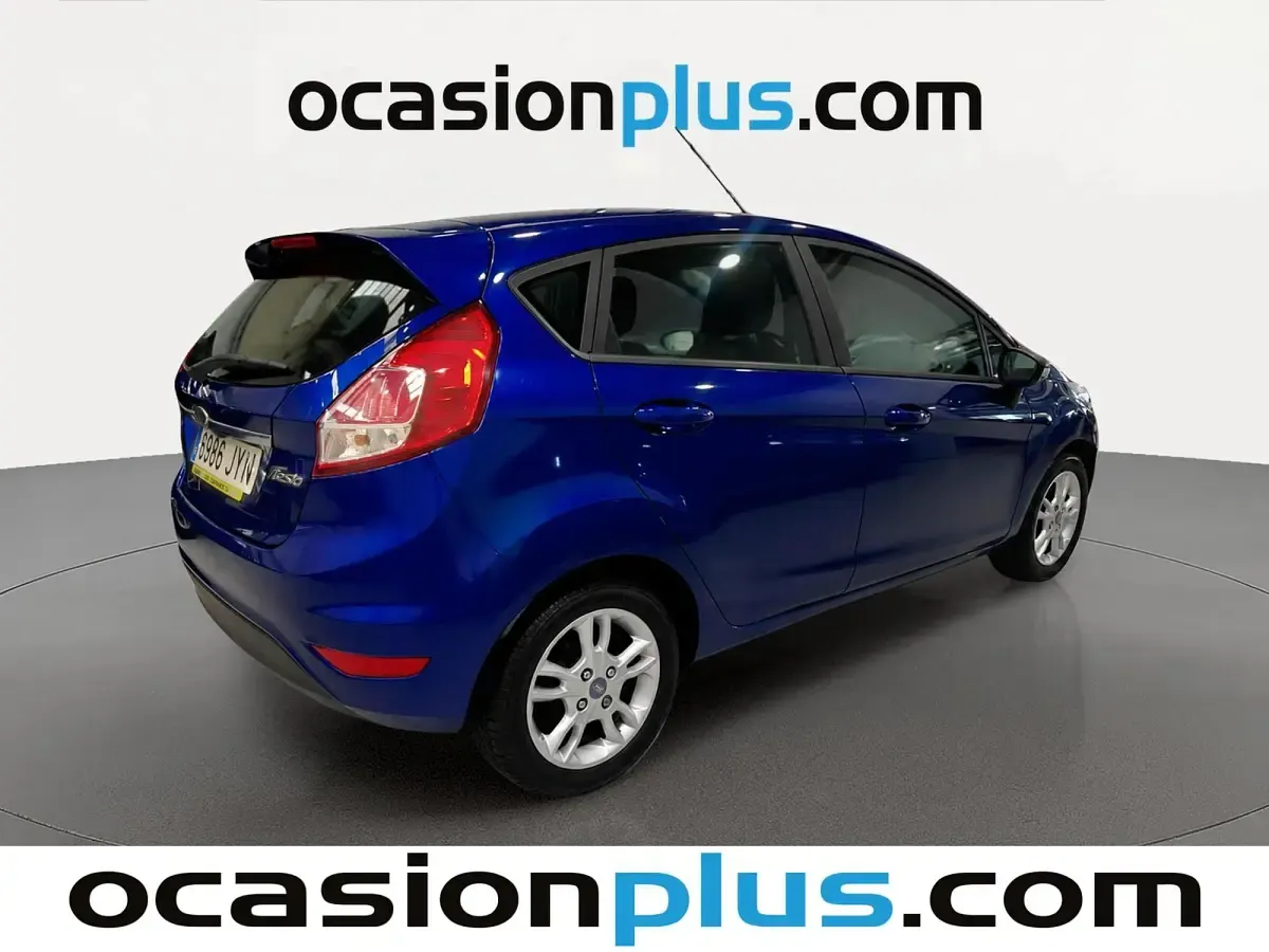Usado Ford Fiesta Trend 95 CV (69 kW) 2017 Azul Utilitario