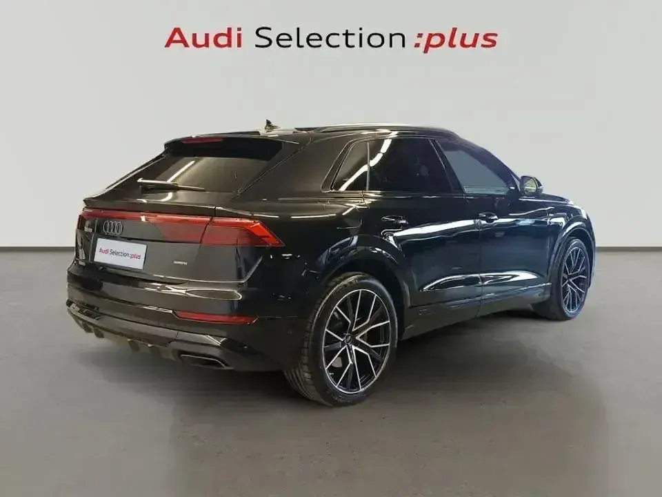 Usado Audi Q8 394 CV (289 kW) 2025 Negro SUV