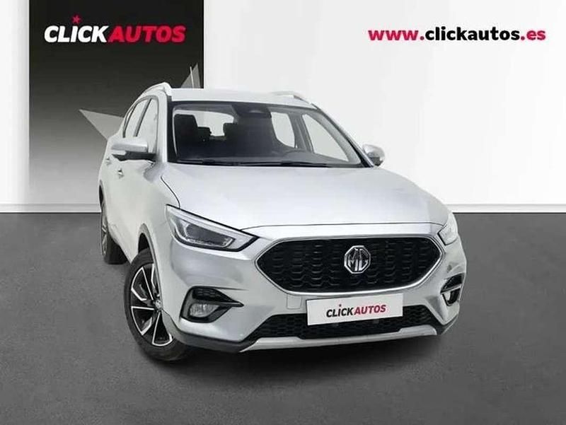 Usado MG ZS Luxury 106 CV (77 kW) 2025 Plateado SUV