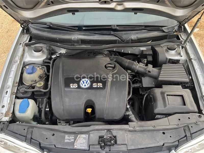 Usado VW Golf IV 102 CV (75 kW) 2003 Gris / plata Familiar