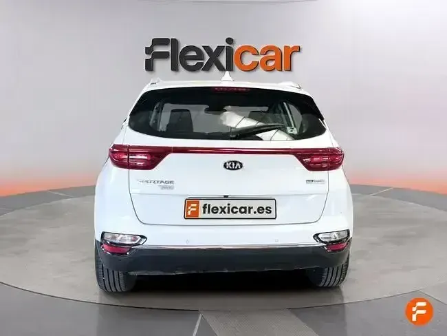 Usado Kia Sportage 136 CV (100 kW) 2021 Blanco SUV