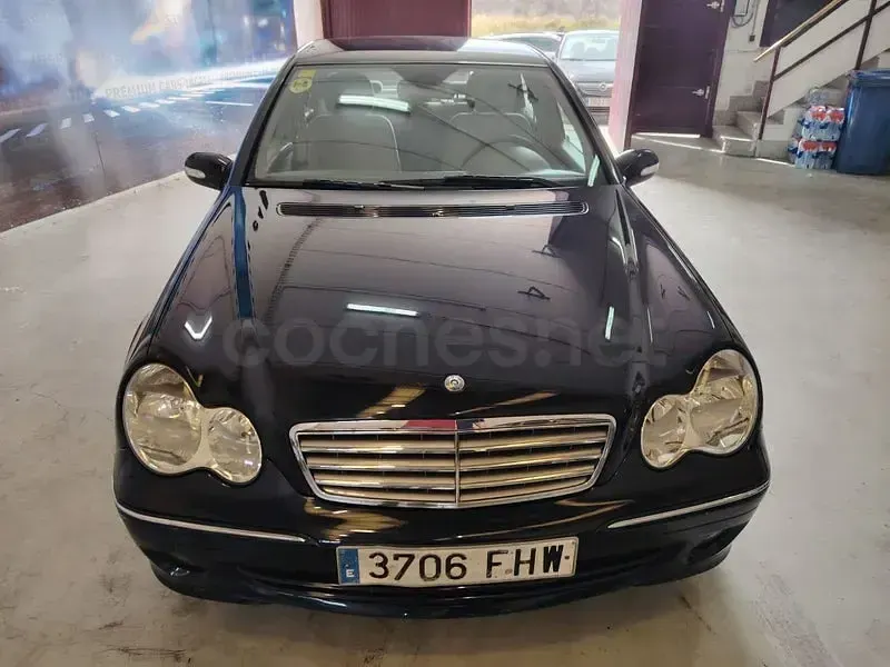 Usado Mercedes C220 Elegance 150 CV (110 kW) 2006 Azul Berlina