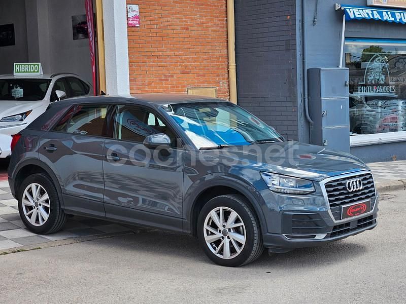 Usado Audi Q2 Advanced Plus 116 CV (85 kW) 2020 Gris / plata SUV