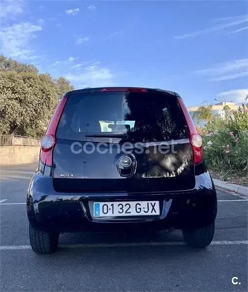 Usado Opel Agila Enjoy 65 CV (47 kW) 2008 Negro Utilitario