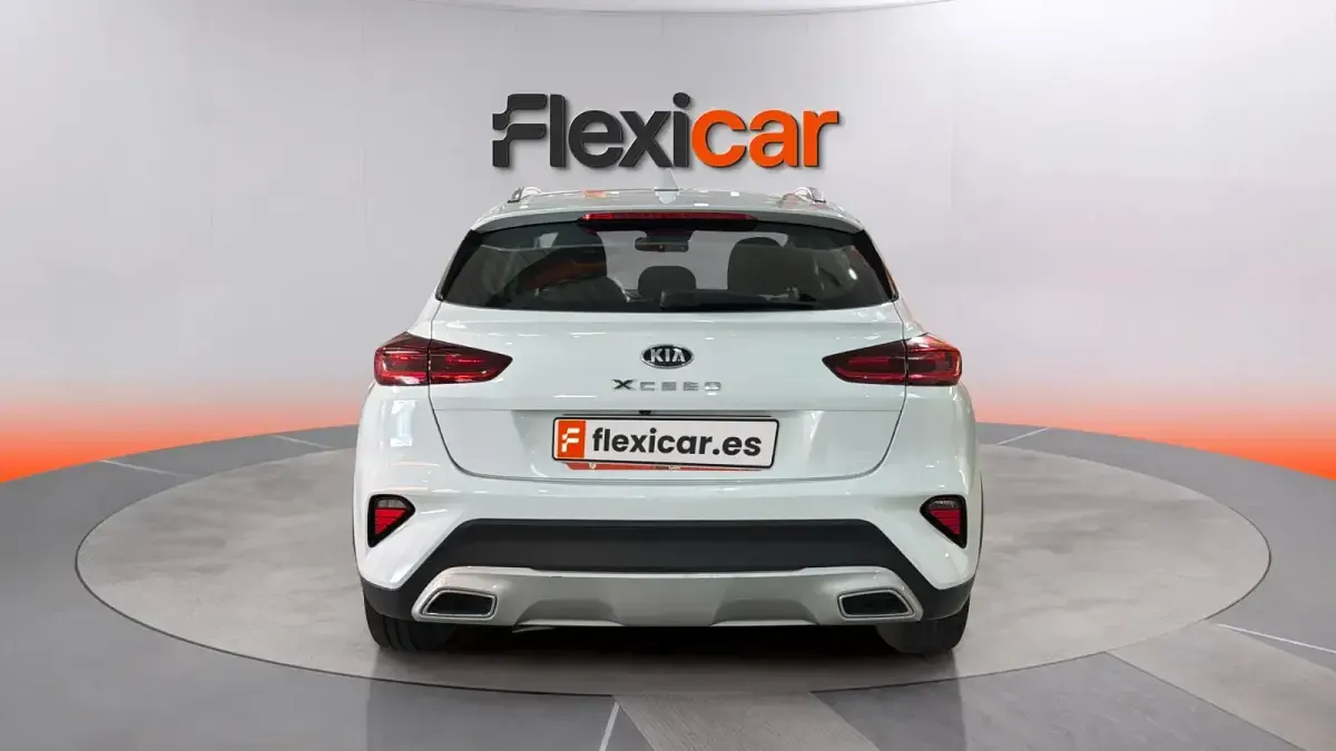 Usado Kia XCeed 120 CV (88 kW) 2019 Negro SUV