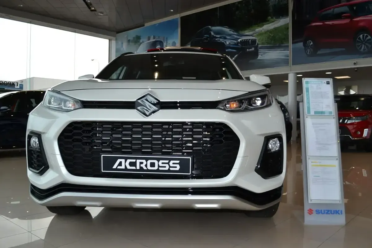 Usado Suzuki Across 306 CV (225 kW) 2023 Blanco SUV