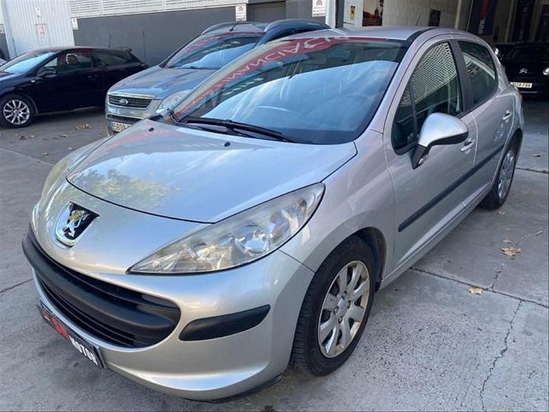 Gris / plata Usado 2006 Peugeot 207 Berlina | 4990 € (Caro) - Imagen 1/4