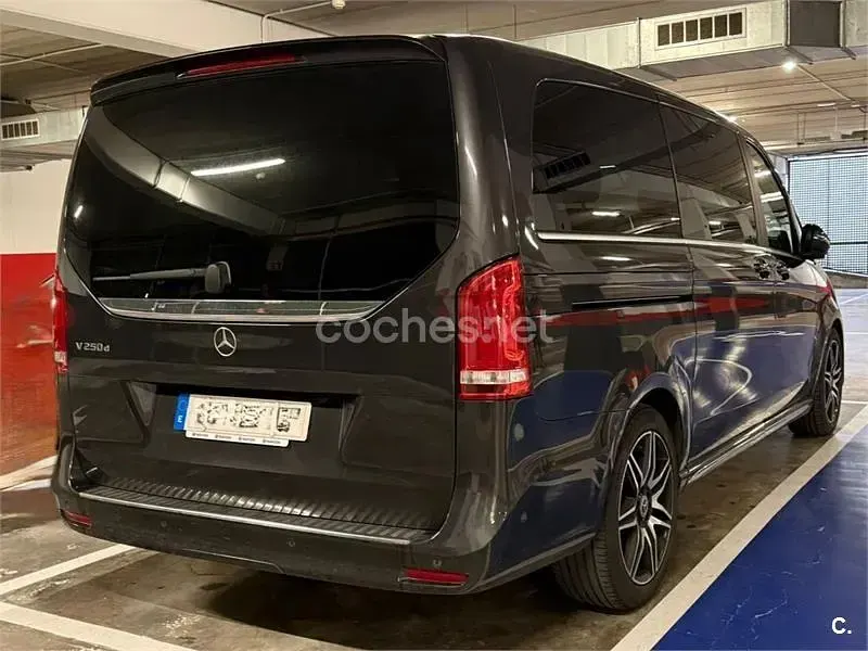 Usado Mercedes V250 Avantgarde 190 CV (139 kW) 2023 Negro Monovolumen