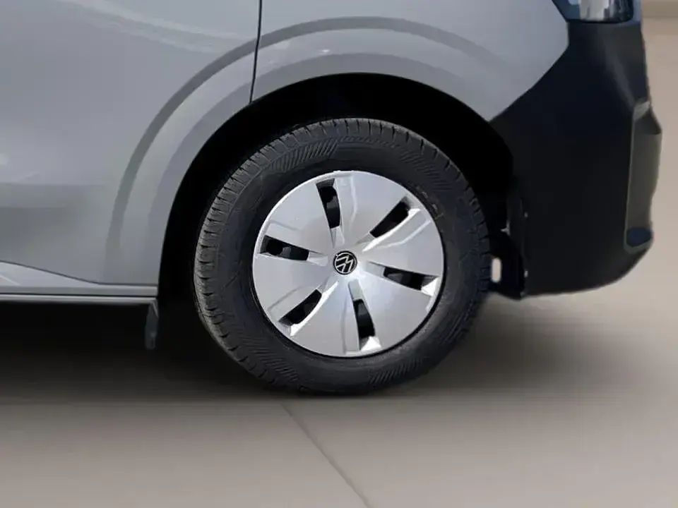 Usado VW Caravelle 110 CV (80 kW) 2025 Gris Van