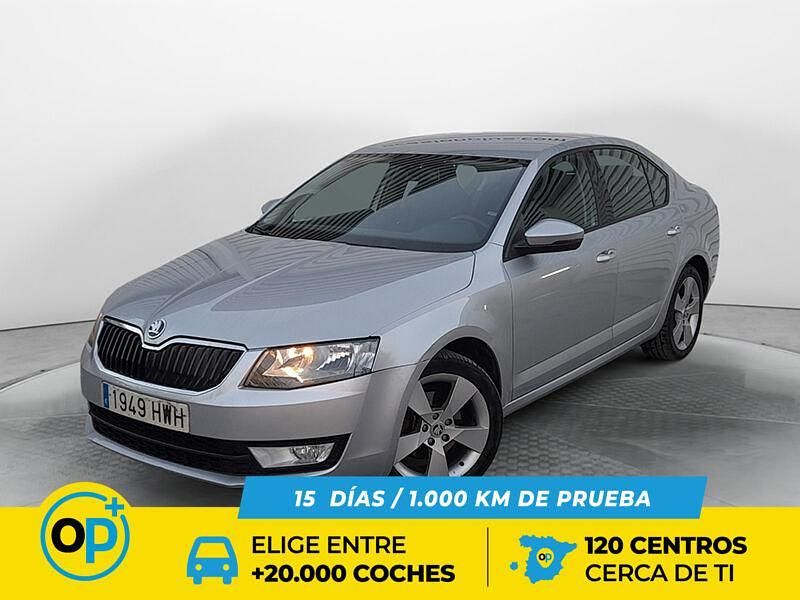 Usado Skoda Octavia Elegance 150 CV (110 kW) 2014 Plateado Utilitario
