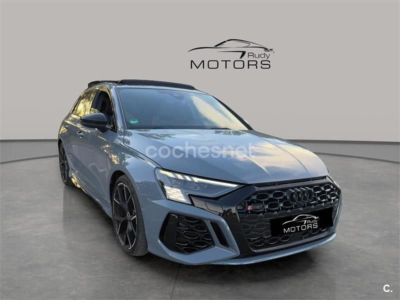 Usado Audi RS3 400 CV (294 kW) 2023 Gris / plata Berlina