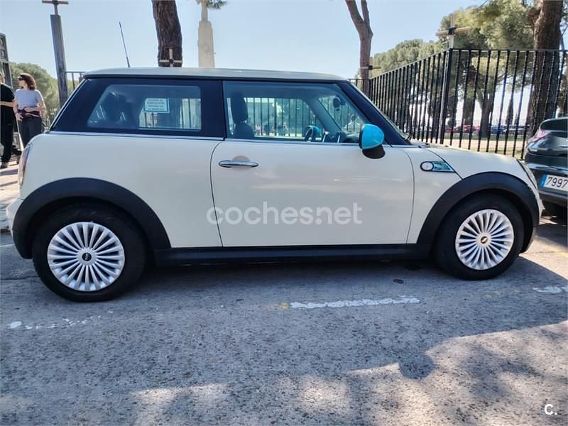 Usado Mini ONE 75 CV (55 kW) 2009 Beige Utilitario